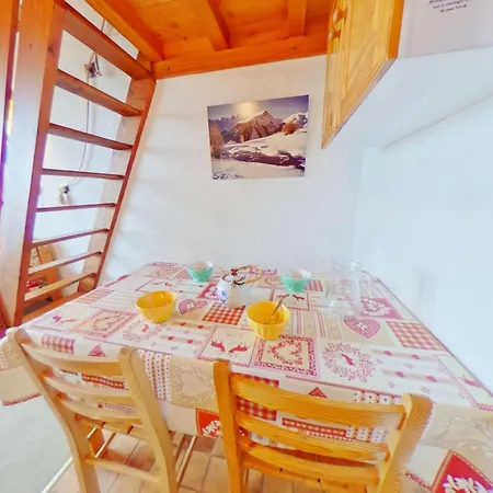 4 Pers., Les Saisies, Bal., Kitchenette, Prox. Centre Et - Fr-1-594-145 Apartment *